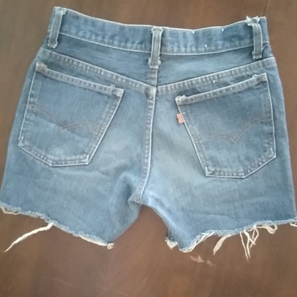 Vintage jean Levi's denim cutoffs - Picture 5 of 11
